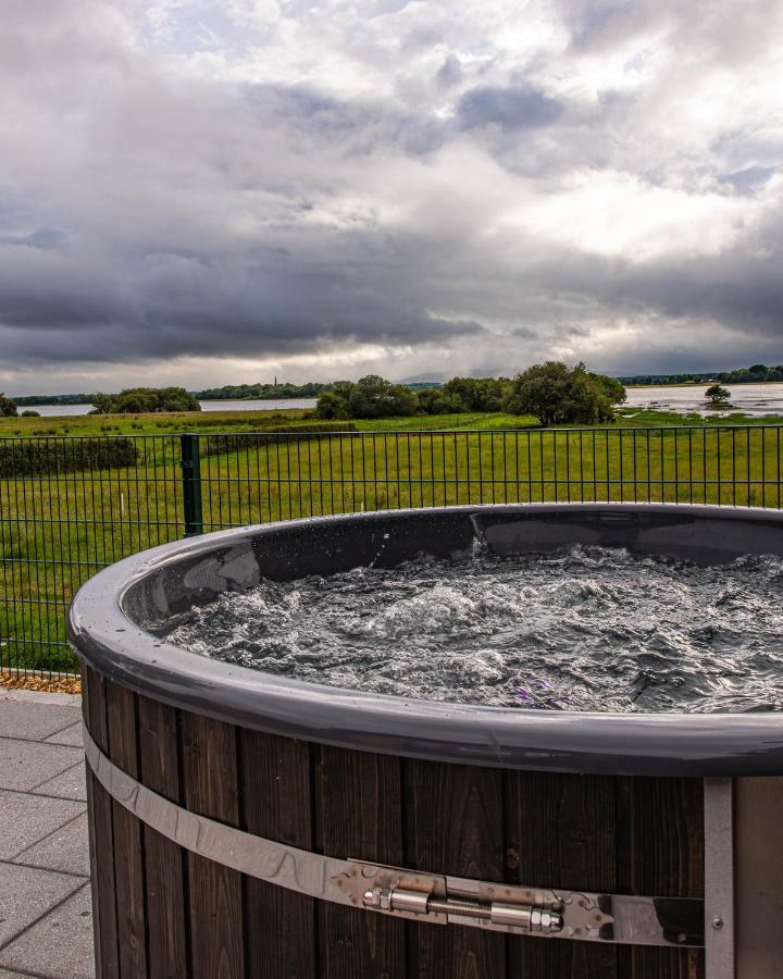 Lough Beg Glamping Hotell Newferry Eksteriør bilde